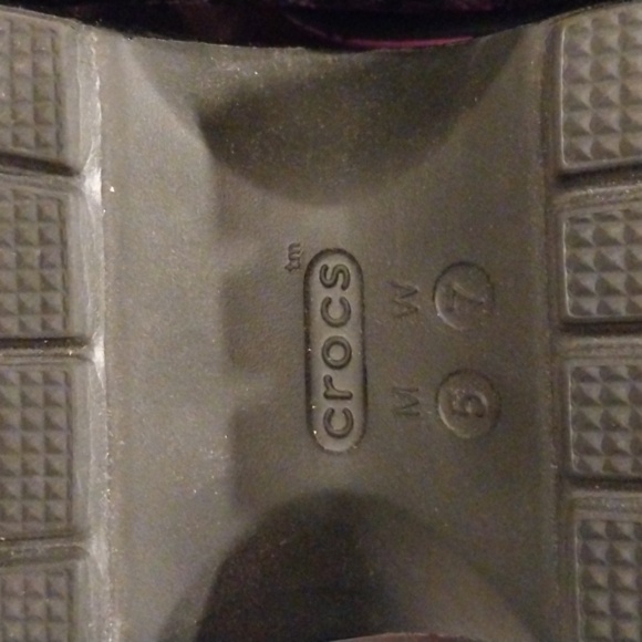 Crocs Clogs - Picture 8 of 10